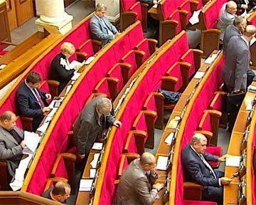 Венгров хотят сделать украинскими депутатами