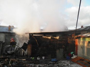 В Ужгороде спасатели предотвратили взрыв газового баллона в жилом доме цыган