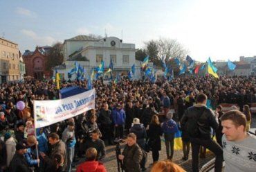 В Ужгороде народ призвал всех к полному обновлению власти