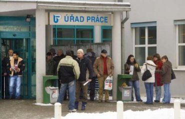 В Чехии уже давно всех безработных приравняли к преступникам