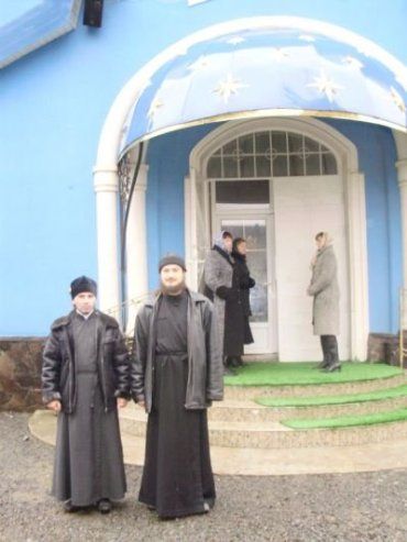 У Свято-Покровському чоловічому монастирі проживає 17 монахів