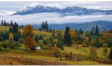 Осень и зима на одной фотографии: сеть подорвало фото закарпатского с. Лазещина