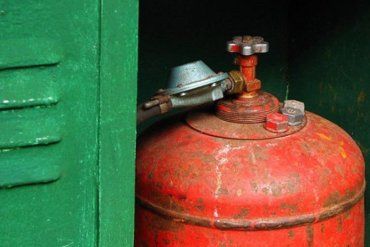 В Тячевском районе в частном доме взорвался газовый баллон, - возник пожар