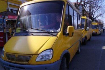 В Ужгороді водій вигнав з маршрутки двох восьмирічних школярок
