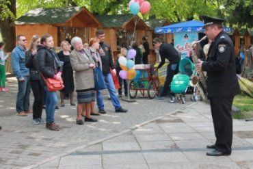 В Ужгороді відкрився музично-творчий фестиваль «Сакура-Фест».