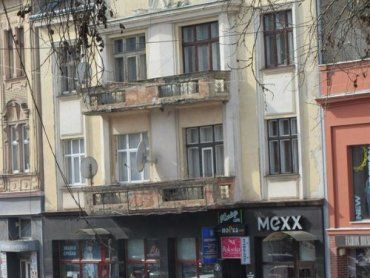В центре Ужгорода балкон может упасть даже и на необиженных