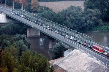 В Венгрии требуют закрыть границу с Украиной
