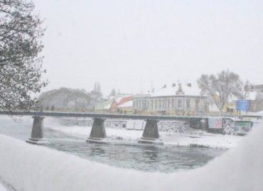 В Ужгороде облачная погода, весь день ожидается снег