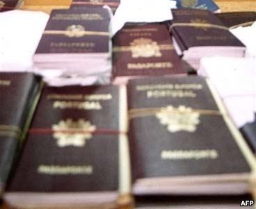 Не афішують кількість подвійних громадян і консульські установи МЗС Угорщини