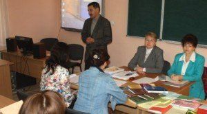 В Ужгороді провели круглий стіл "Освіта ромів".
