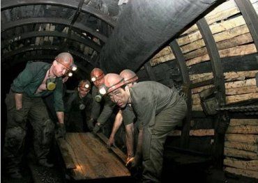 18 горняков шахты ГП «Донбассантрацит» объявили забастовку и отказались подняться на поверхность