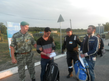 Угорщина передала Україні двох порушників кордону із Сирії.