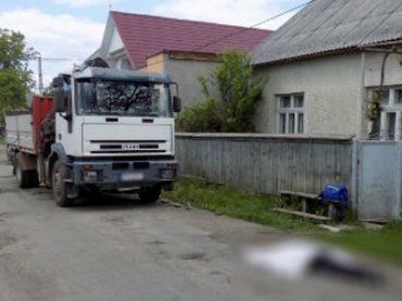 В Закарпатье грузови насмерть переехал пенсионера