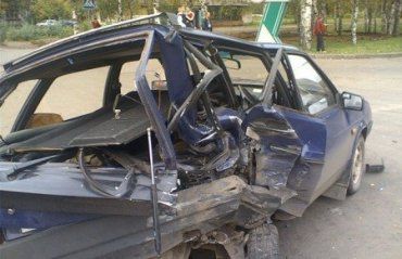 В Тячевском районе угнали ВАЗ-21099 и разбили его