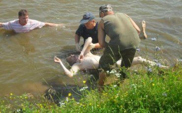 Закарпатцы обнаружили тело 40-летнего жителя села Синевир в реке Поток