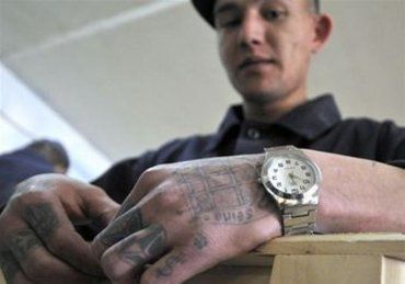 На Закарпатье вор с 18-летним тюремным "стажем" обокрал аптечный пункт