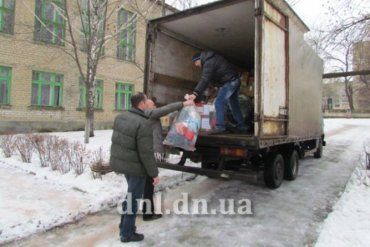 В Дружковку прибыла гуманитарная помощь для беженцев и военных из Закарпатья
