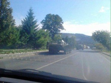 Правоохранители в Закарпатье проверяют машины, багажники и документы