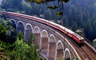 Поездам Львовской ж/д лучше проезжать Закарпатье без остановок