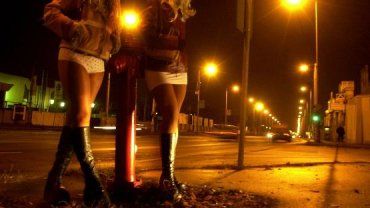 Развлечения с проституткой стоили закарпатцу кругленькую сумму