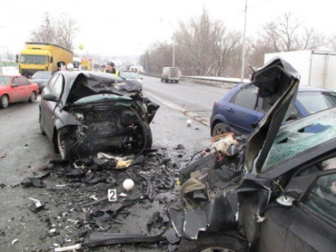 На трассе Киев-Чоп в ДТП столкнулись два автомобиля из Закарпатской области
