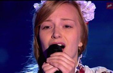 17-летняя Дарина Степанюк из Закарпатья покорила судей шоу "Голос Страны"