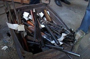 Закарпатская милиция уничтожала всё оружие в Ужгороде