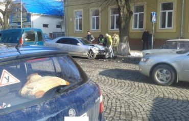На улице Ярослава Мудрого в городе Мукачево произошло ДТП с участием 4 авто