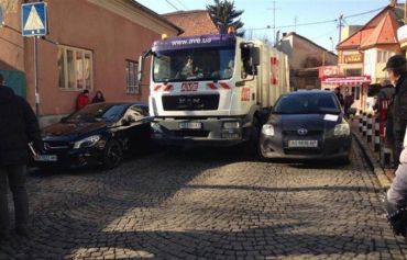 Авария произошла около 14:20 на одной из самых проблемных улиц города Мукачево