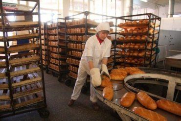 Самые высокие цены на хлеб в Закарпатье: около 16 гривен за буханку