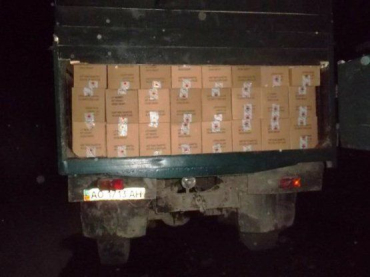 Нагруженный сигаретами грузовик задержали в лесу на Закарпатье