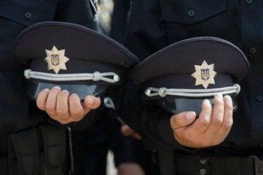 240 полицейских наводят порядок на дорогах во всем Закарпатье