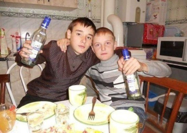 В Иршавском районе отравились алкоголем уже 6 подростков