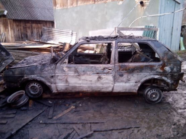 Спасатели ликвидировали пожар гаража в Межгорском районе