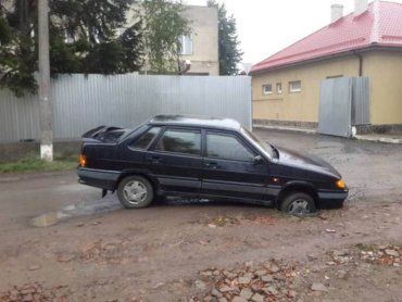 Совсем недавно улица Лаврищева в городе Ужгород дождалась дорожных работ