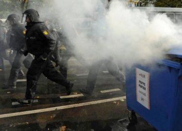 Акция неонацистов в Германии завершилась побоищем с полицией