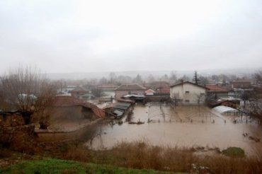 Целое село в Болгарии ушло под воду из-за прорыва плотины