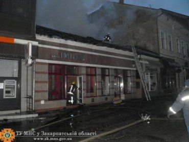 Центр Ужгорода от полного уничтожения огнем спасли бойцы МЧС