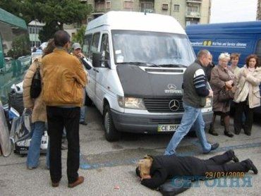 В Италии украинки легли под автобусы, чтобы противостоять полиции