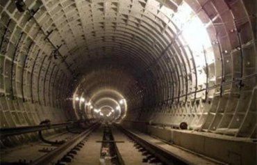Залізничникам залишилося добудувати близько 150 метрів Бескидського тунелю.