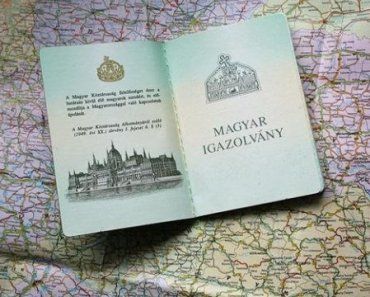 Президент Угорщини своїм указом позбавив угорського громадянства ще п'ятьох осіб