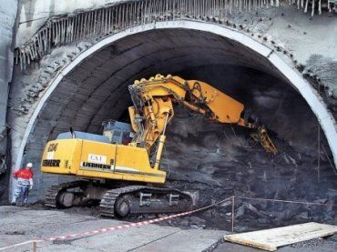 Карпати. Будівництво Бескидського тунелю