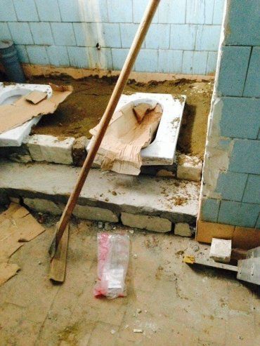 Цього року у всіх освітніх закладах Мукачева відремонтують вбиральні.