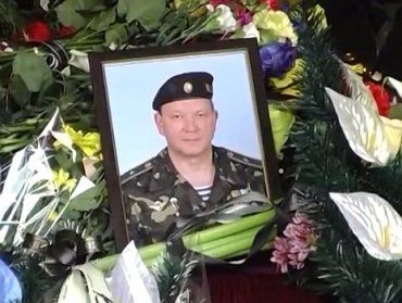Рік тому, під Дебальцевим, героїчно загинув майор-розвідник Віталій Постолакі.