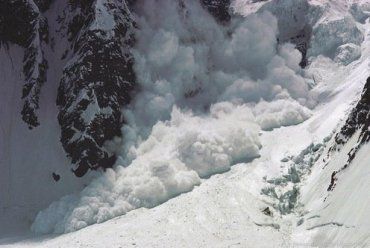 На високогір'ях Закарпаття зберігається підвищена лавинна небезпека