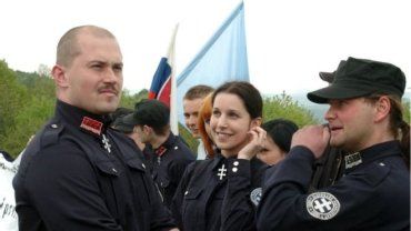 У Словаччині антимігрантські гасла привели до влади неонацистів
