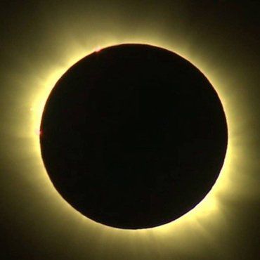 Відео сонячного затемнення з борту літака.