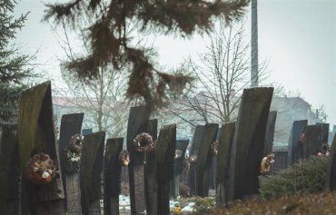 Кладовище з човнами знаходиться одразу біля україно-угорського кордону.
