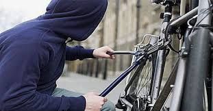 Злочинний "дует" з різних міст викрадав велосипеди.