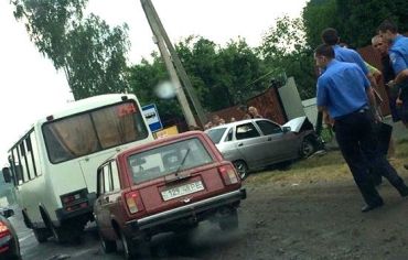Під Мукачевом зіткнулися відразу 4 автівки.